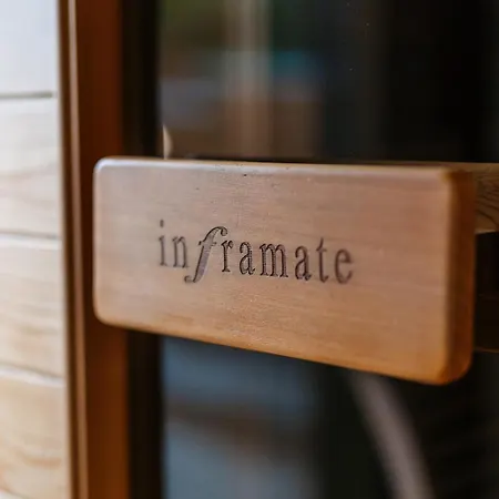 Le De L'ours, Jacuzzi And Private Sauna シャレー *